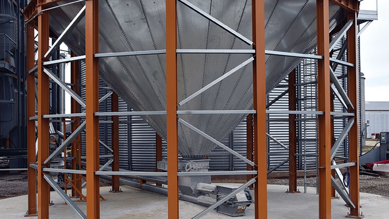 Substructure and hopper FCHTC hopper tank support structure